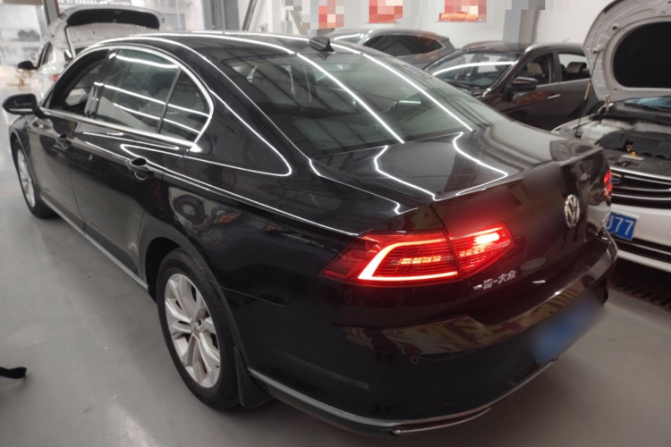 大众 迈腾 2017款 330TSI DSG 豪华型车身外观4