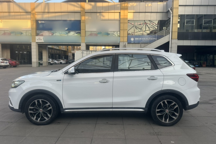 荣威RX5 2016款 20T 两驱自动互联网智享版车身外观6007