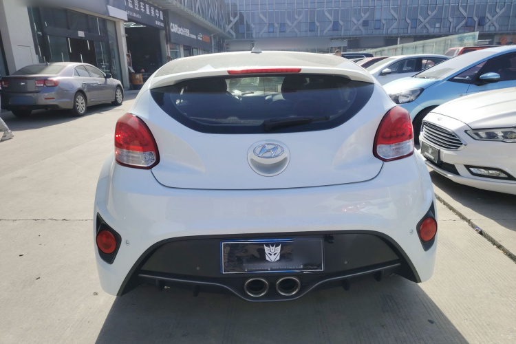 现代 Veloster飞思 2015款 1.6T 自动尊享版车身外观6