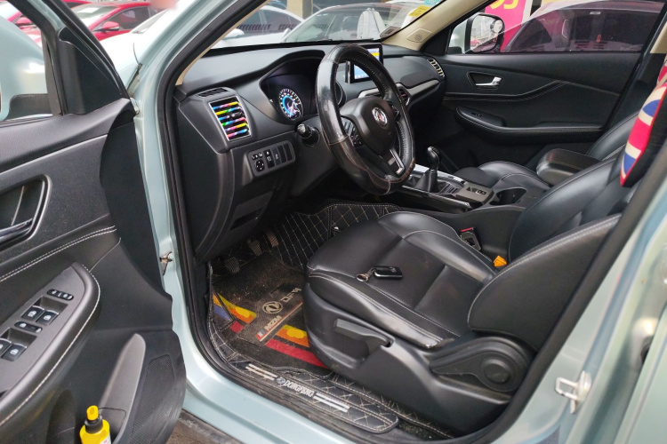 东风风光 风光S560 2018款 1.8L 手动豪华型 7座中控内饰20