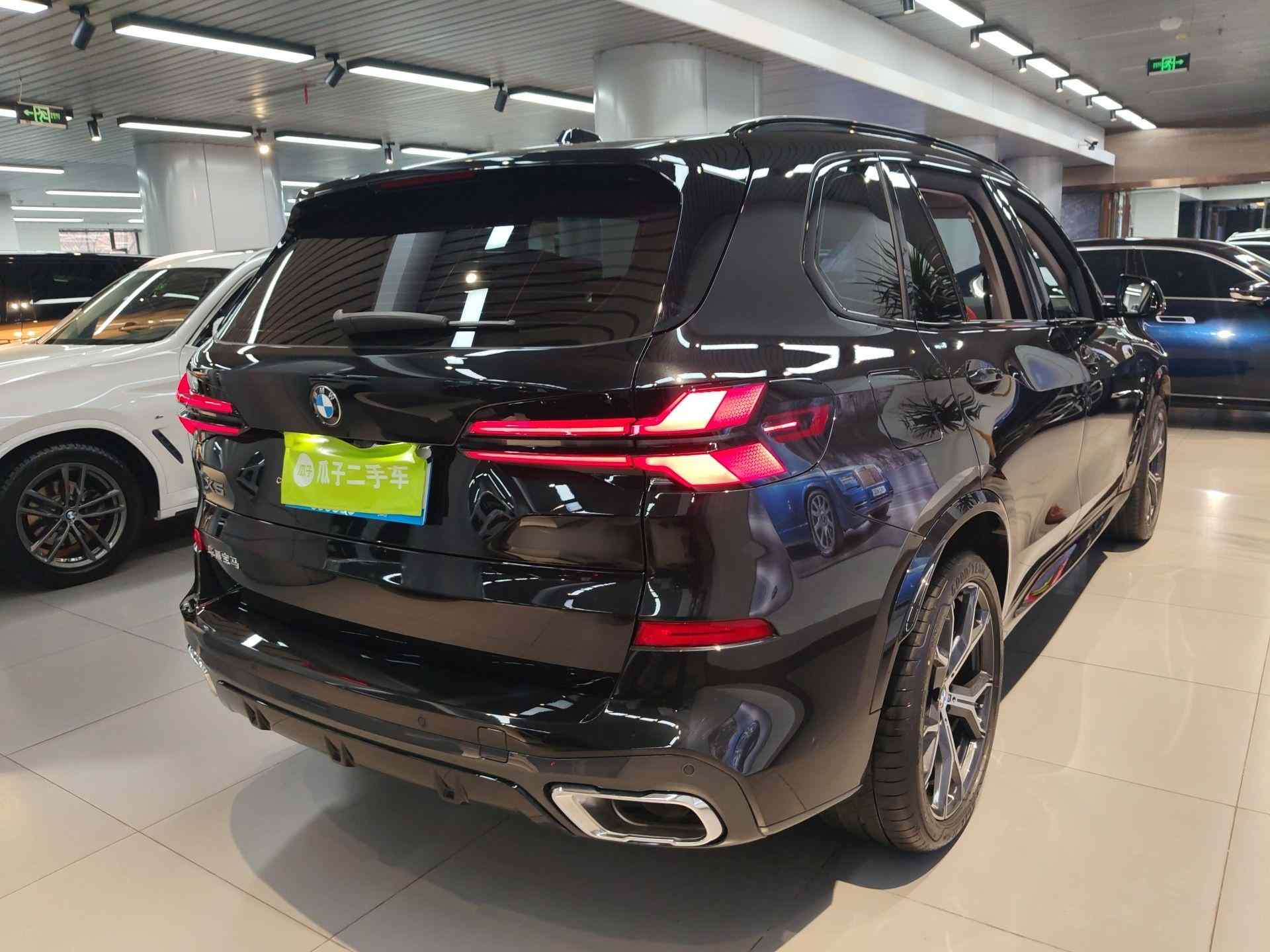 宝马X5 2026款 xDrive 30Li 尊享型M运动曜夜套装(5)
