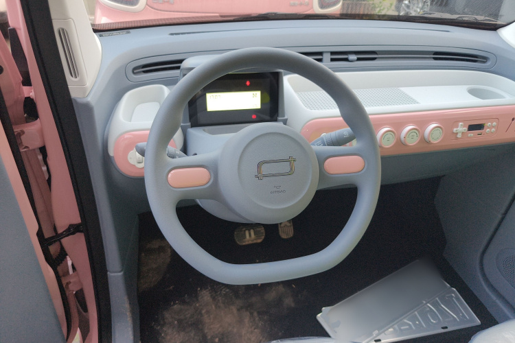 奔腾小马 2025款 222km 灵韵马中控内饰13