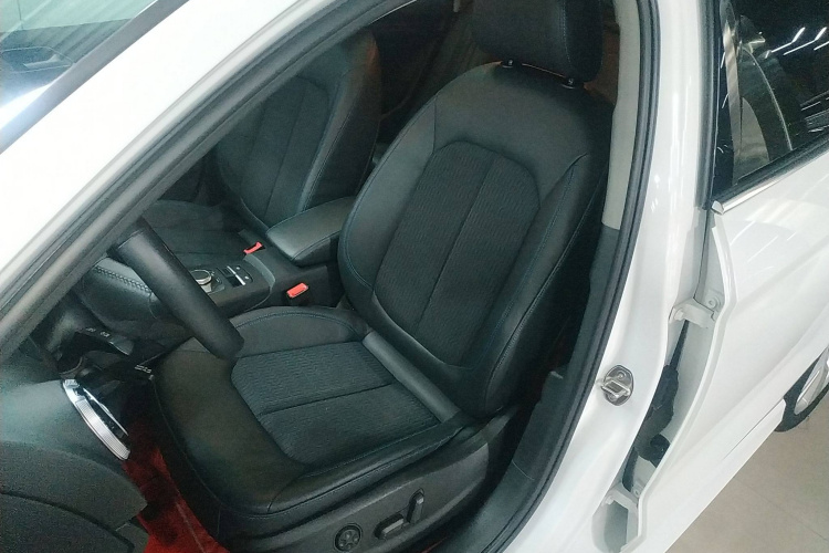 奥迪A3 2020款 Limousine 35 TFSI 时尚型 国VI中控内饰19