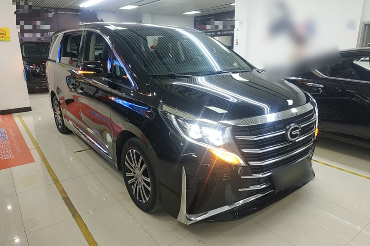 广汽传祺 传祺M8 2021款 领秀系列 390T 旗舰版车身外观3