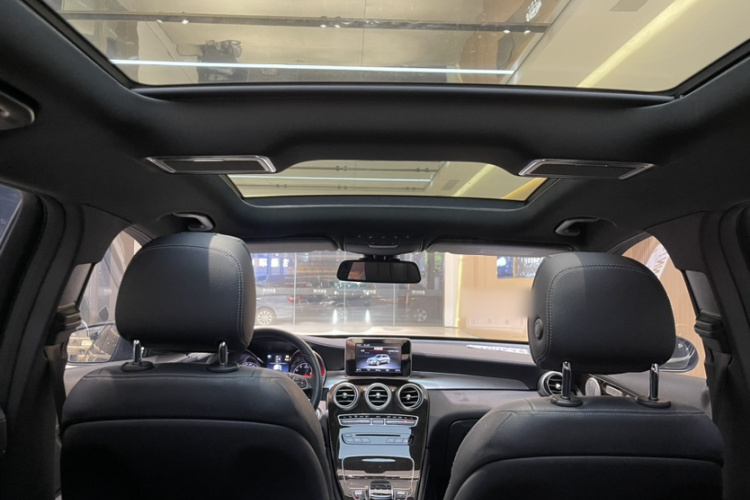 奔驰GLC 2019款 GLC 260 L 4MATIC 动感型中控内饰7003