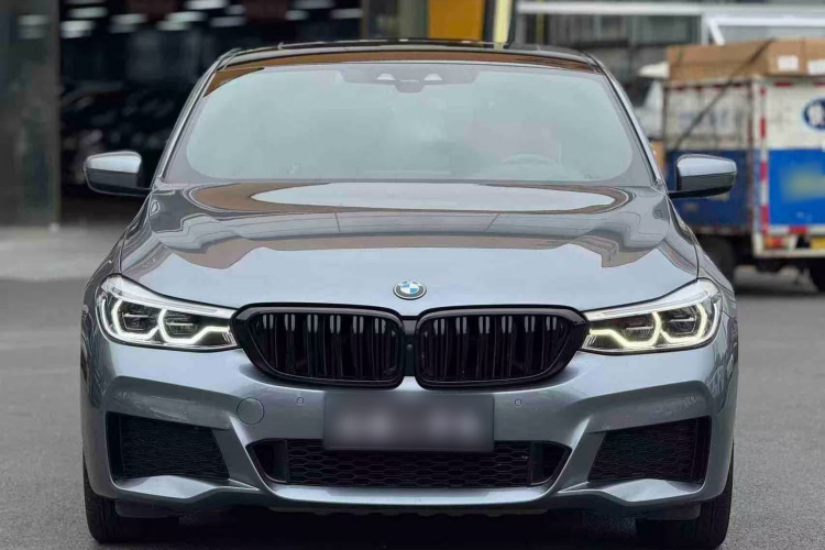 宝马6系GT 2020款 630i M运动套装车身外观2