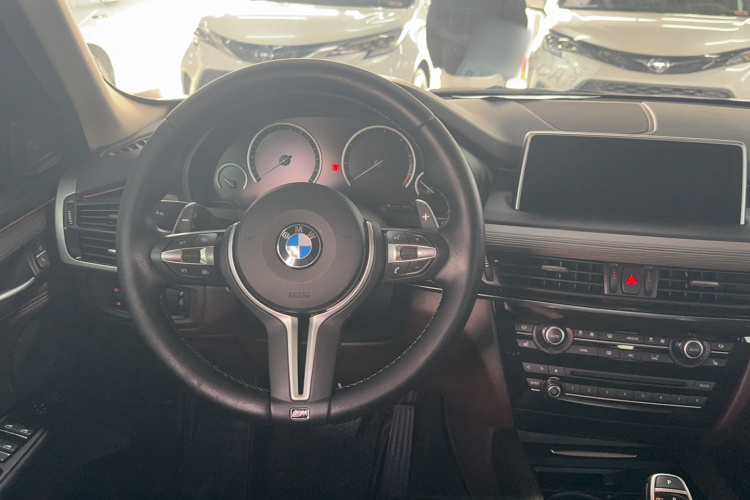 宝马X5(进口) 2014款 xDrive35i 领先型局部细节13