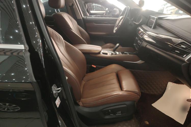 宝马X6 2018款 xDrive28i中控内饰41