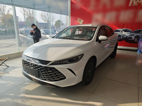 比亚迪 秦PLUS 2025款 DM-i 智驾版 55KM领先型