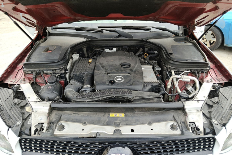 奔驰GLC轿跑 2019款 GLC 260 4MATIC 轿跑SUV机舱底盘24