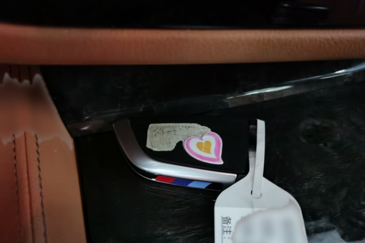 宝马6系GT 2019款 630i M运动套装中控内饰7001