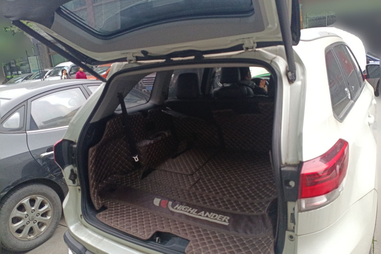 丰田 汉兰达 2018款 2.0T 四驱豪华版 7座 国V局部细节23