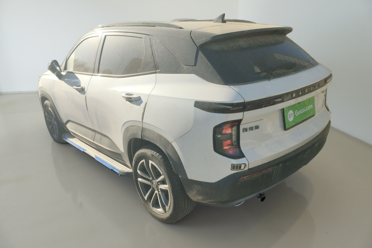 宝骏RS-3 2020款 1.5T CVT智能尊贵型车身外观5