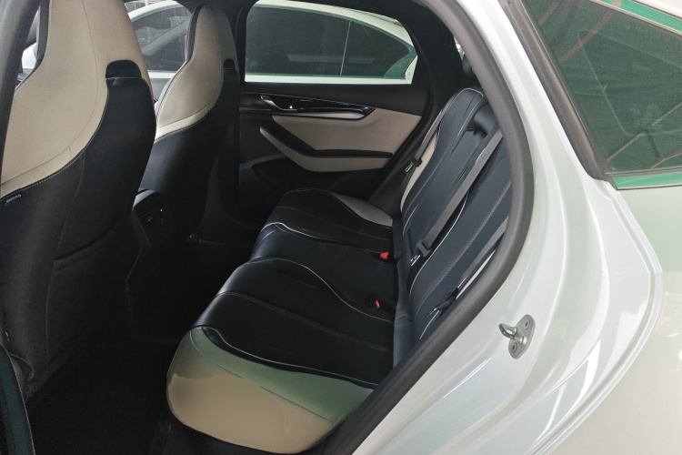 比亚迪 秦PLUS 2021款 EV 510KM 出行版中控内饰21