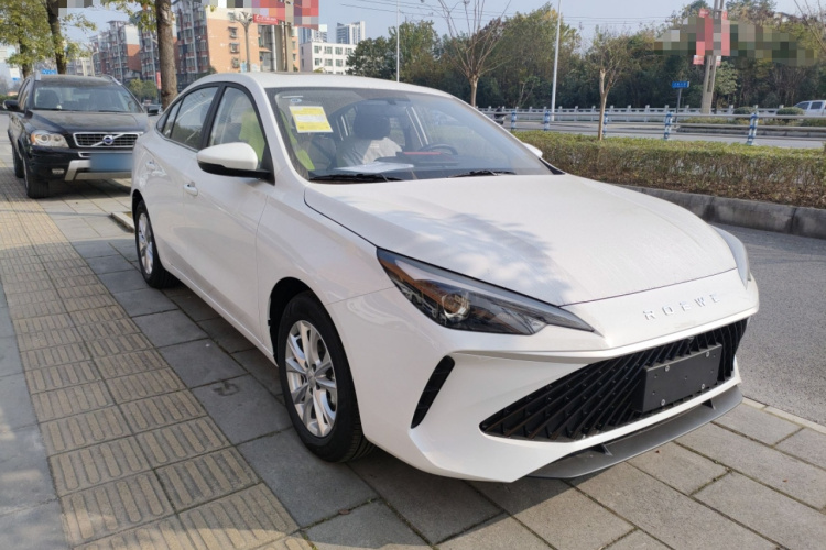 荣威i5 2026款 1.5L CVT豪华版车身外观3