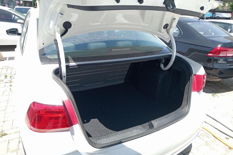 大众 桑塔纳 2016款 1.6L 手动风尚版中控内饰23