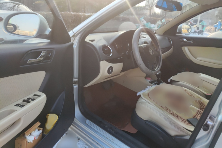 大众 朗逸 2011款 1.6L 自动品雅版中控内饰7003