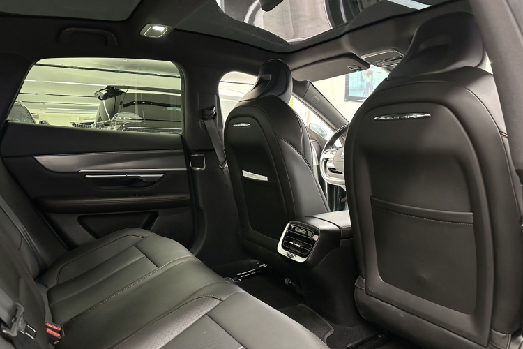 小鹏P7 2023款 P7i 702 Pro中控内饰7010