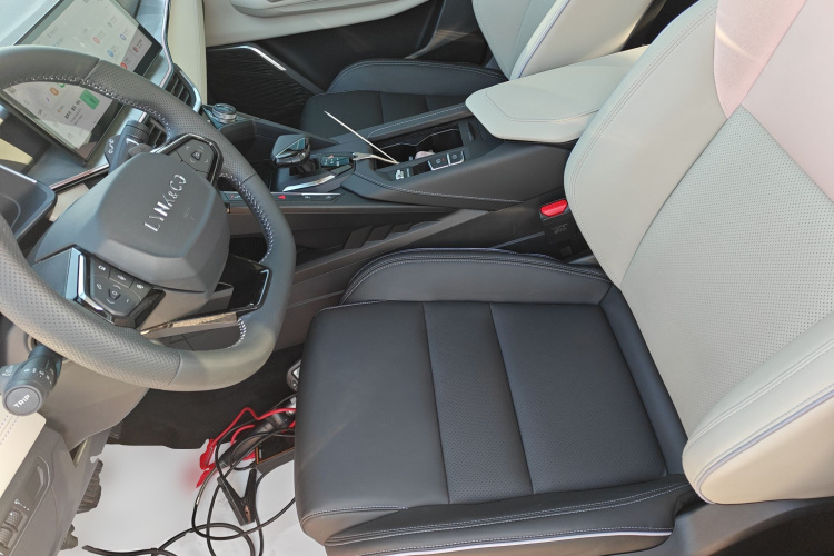 领克06 2023款 Remix 1.5T Shero中控内饰19