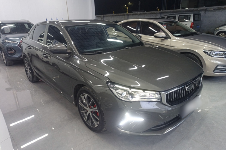 吉利汽车 帝豪 2023款 第4代冠军版 1.5L CVT尊贵型车身外观3