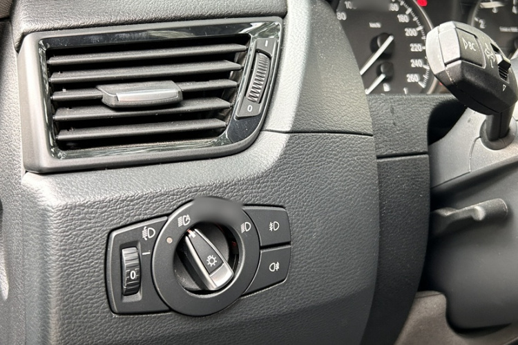 宝马X1 2014款 sDrive18i 时尚型中控内饰7003