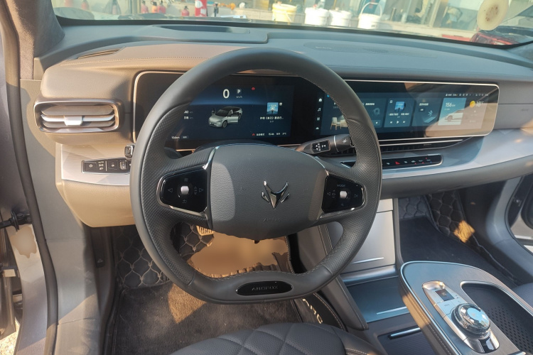 ARCFOX极狐 极狐 阿尔法S6 2025款 735MAX 160kW中控内饰13