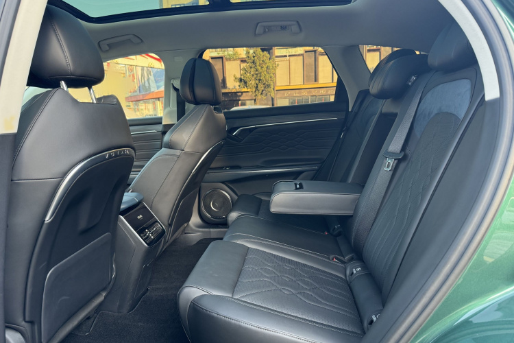 岚图汽车 岚图FREE 2024款 超长续航智驾版中控内饰7002