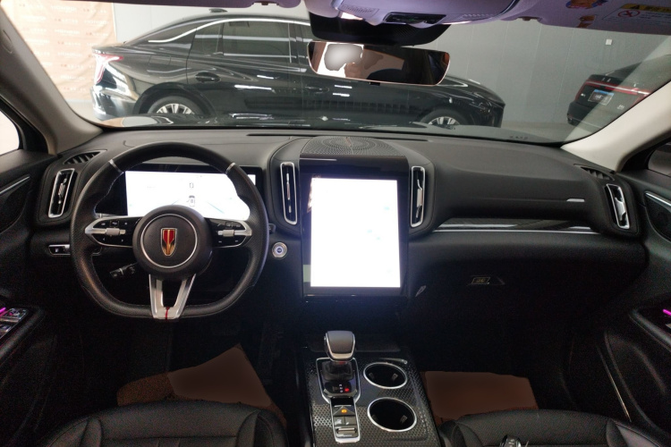 红旗HS3 PHEV 2024款 PHEV 115km 劲为版中控内饰7002