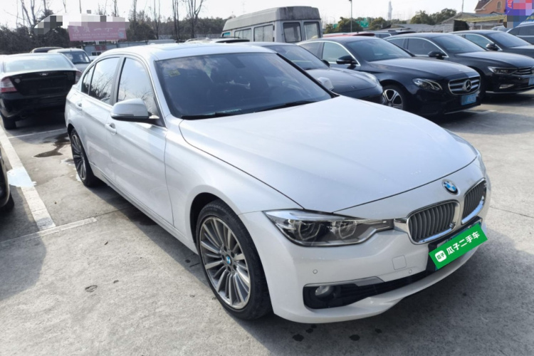 宝马3系 2019款 320Li 时尚型车身外观3