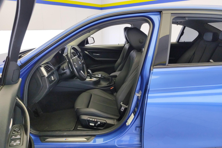 宝马3系 2019款 320Li M运动套装中控内饰19