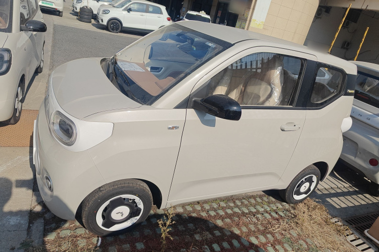 五菱汽车 宏光MINIEV 2024款 第三代 215km 青春版车身外观6003