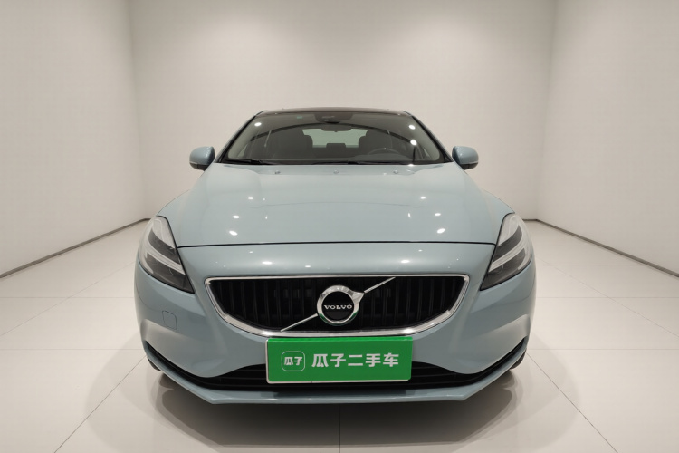 沃尔沃V40 2019款 T3 智逸版车身外观2