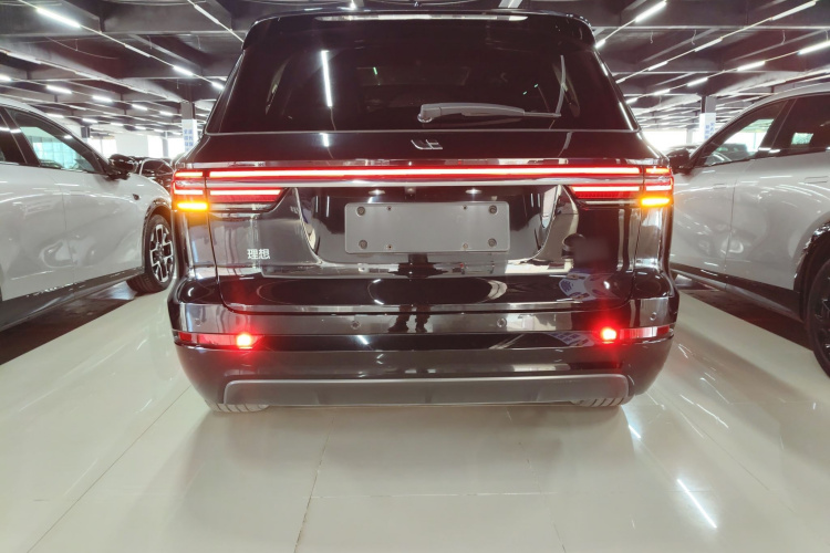 理想汽车 理想ONE 2021款 增程6座版车身外观6