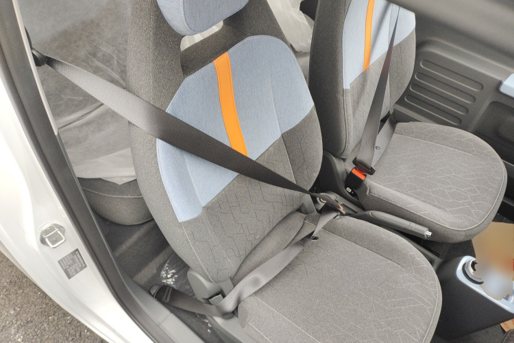 吉利银河 2024款 熊猫mini 200km 耐力熊局部细节41