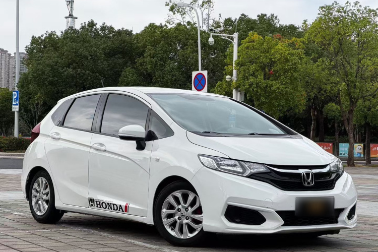 本田 飞度 2018款 1.5L CVT舒适天窗版车身外观6002