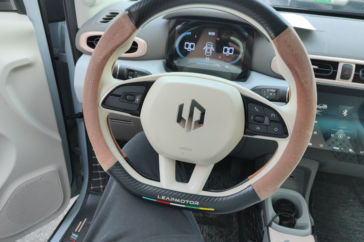 零跑汽车 零跑T03 2024款 403舒享版中控内饰13