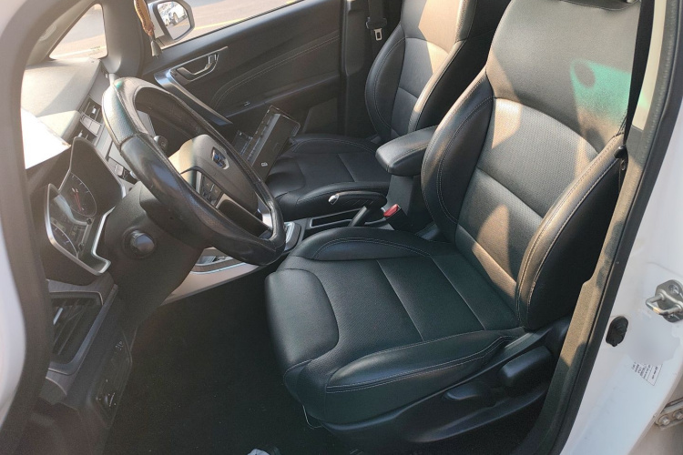 吉利汽车 远景X3 2017款 1.5L 手动尊贵型局部细节19