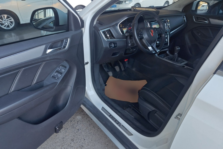 荣威RX5 2018款 20T 两驱手动旗舰版中控内饰20