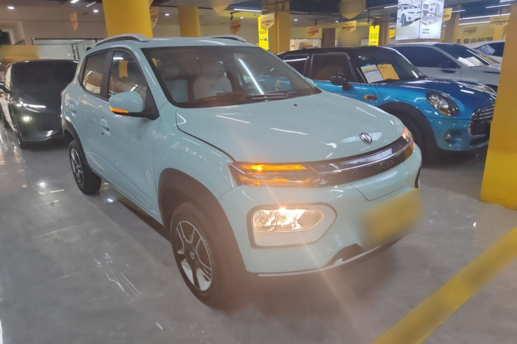 东风纳米EX1 2023款 PRO 轻风版闪电型车身外观3