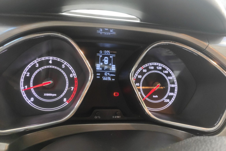 江汽集团 瑞风S2 2015款 1.5L CVT豪华智能型局部细节14