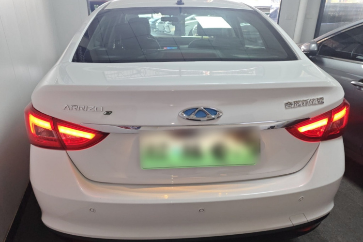 奇瑞新能源 艾瑞泽e 2024款 405km 出行版车身外观6