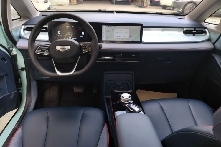 吉利几何E萤火虫 2023款 401KM 玲珑虎 5座中控内饰12