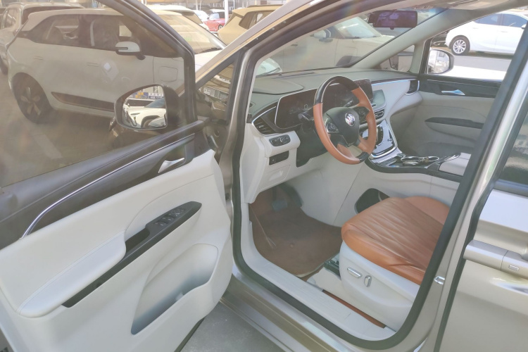 别克GL8 2023款 ES陆尊 舒适型中控内饰20