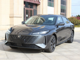 长安 逸动 2025款 蓝鲸 1.5T 500Bar旗舰型