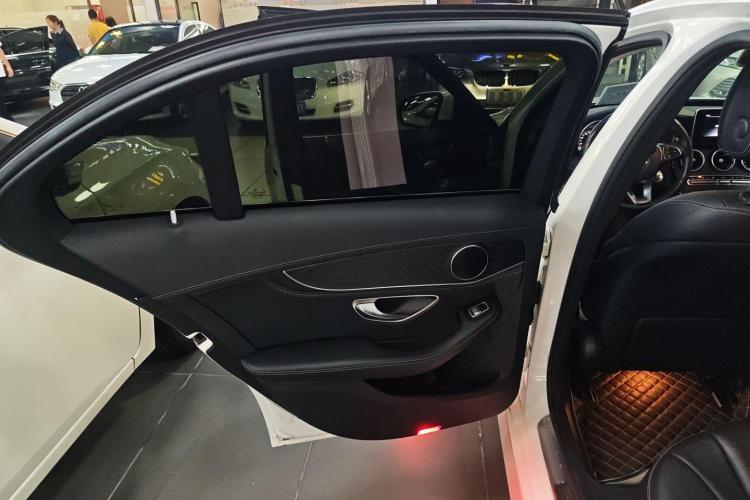 奔驰C级 2018款 C 200 L 运动版中控内饰7008