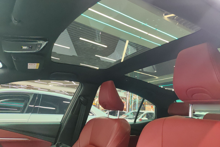 丰田 凯美瑞 2024款 双擎 2.0HXS 运动Plus版局部细节22