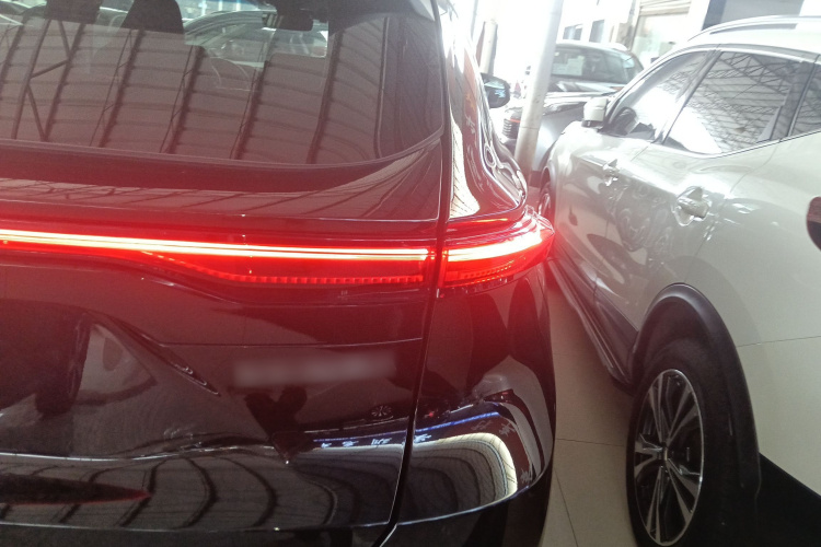 丰田 威飒 2023款 2.0L CVT两驱尊贵版车身外观6006