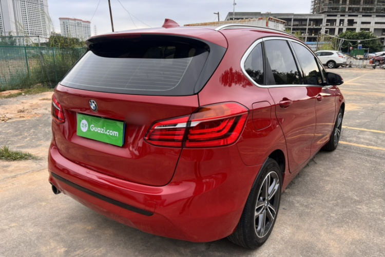 宝马2系旅行车 2018款 218i 尊享型运动套装车身外观6006