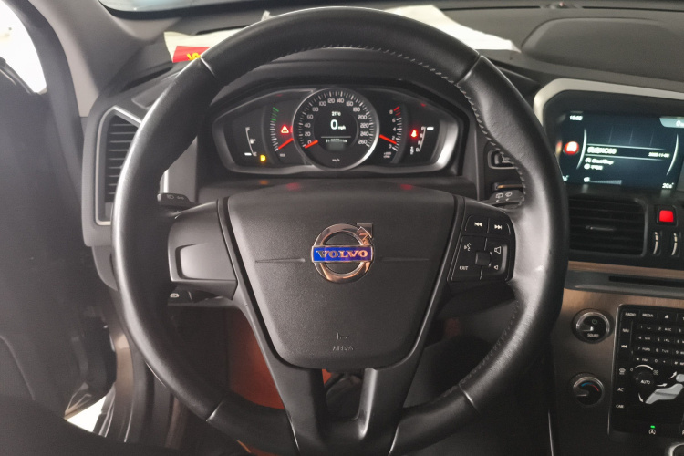 沃尔沃XC60 2016款 T5 智行版中控内饰13