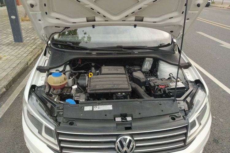 大众 桑塔纳 2018款 1.5L 手动舒适版机舱底盘24